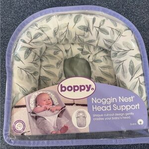 Boppy Noggin Nest Head Support - Leaf Pattern